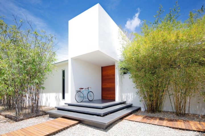 How To Avoid Keeping Up With The Joneses