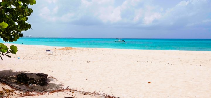 Seven Mile Beach Rated As Top Beach