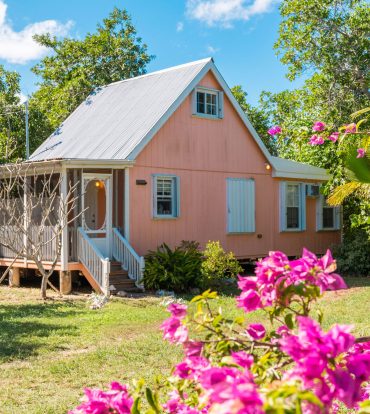 SEAVIEW ROAD LAND WITH CAYMANIAN COTTAGE