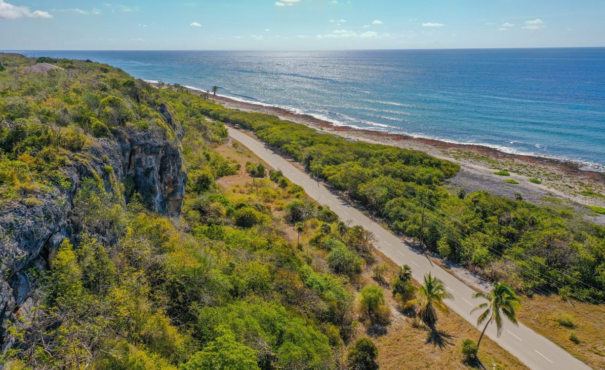 CAYMAN BRAC SOUTH SIDE LAND