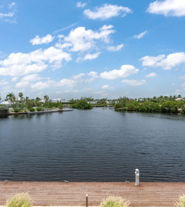ONE CANAL POINT 523