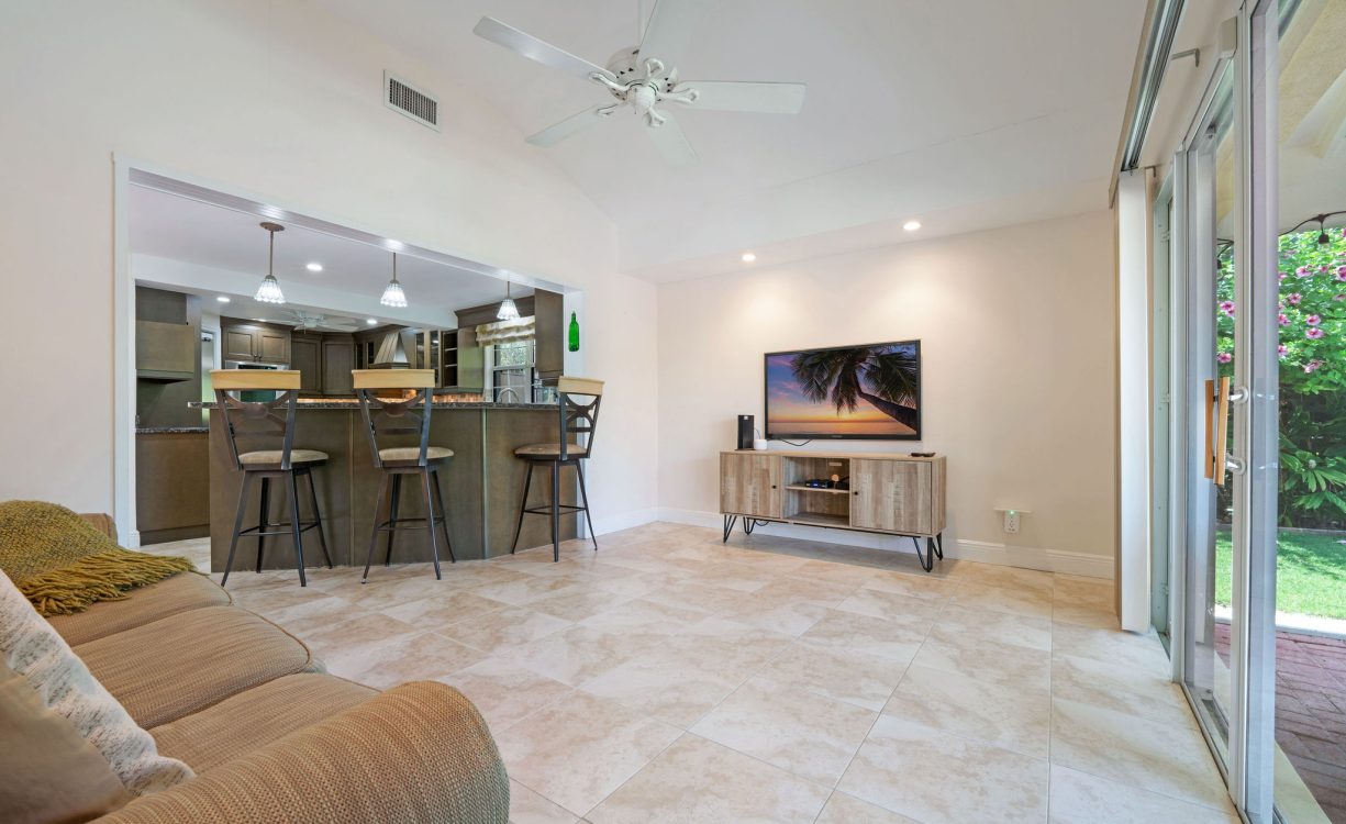 SANDALWOOD CRESCENT 28