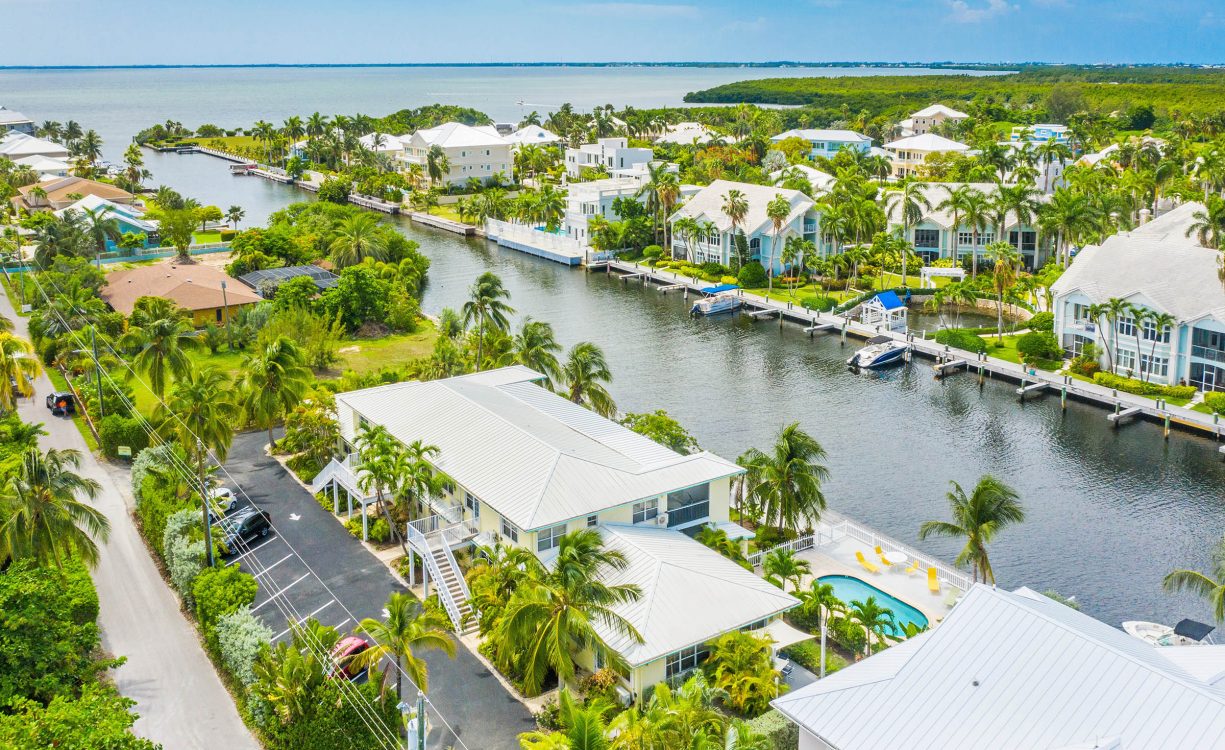 Snug Harbour Club — Property Cayman Real Estate