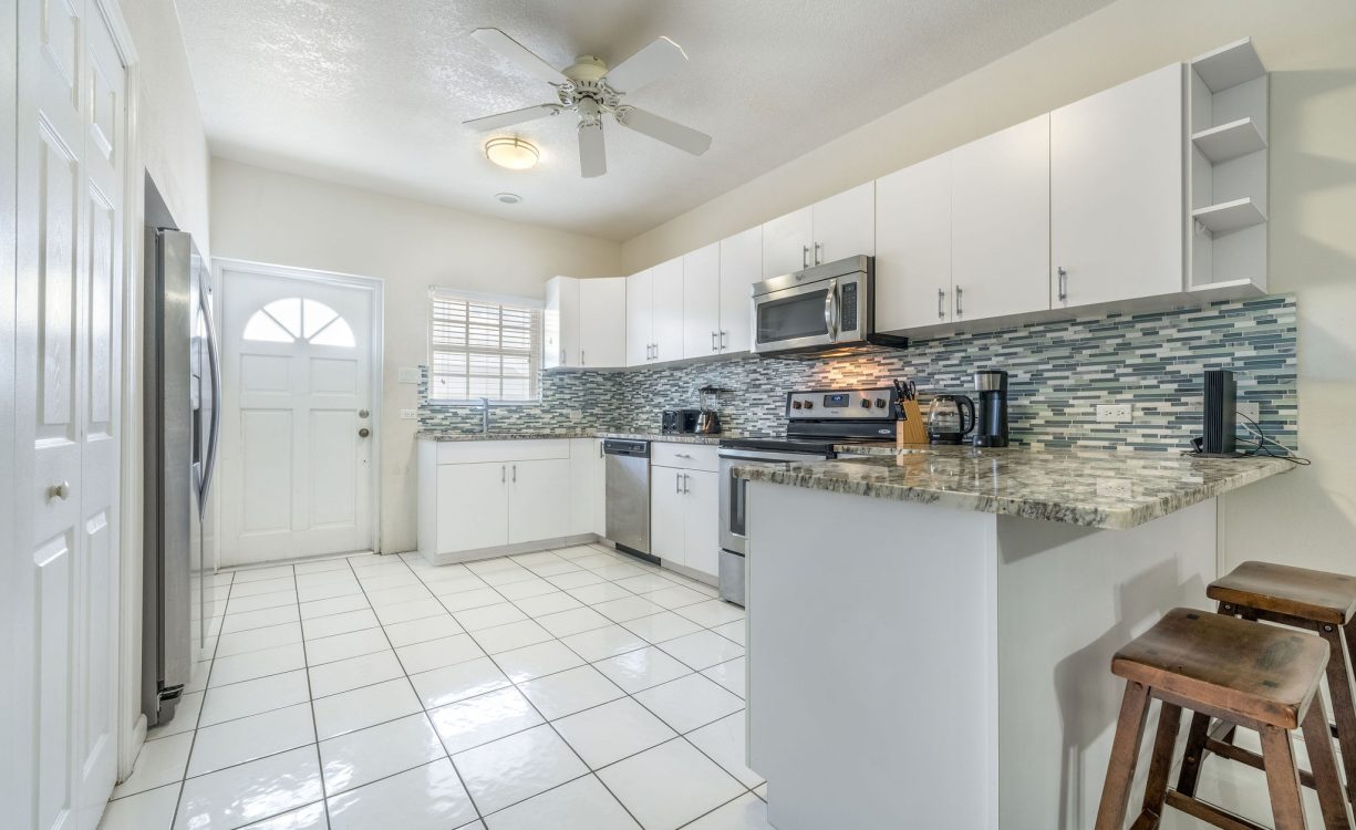 POINSETTIA PLACE UNIT 6
