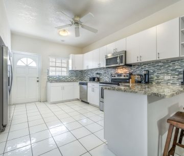 POINSETTIA PLACE UNIT 6