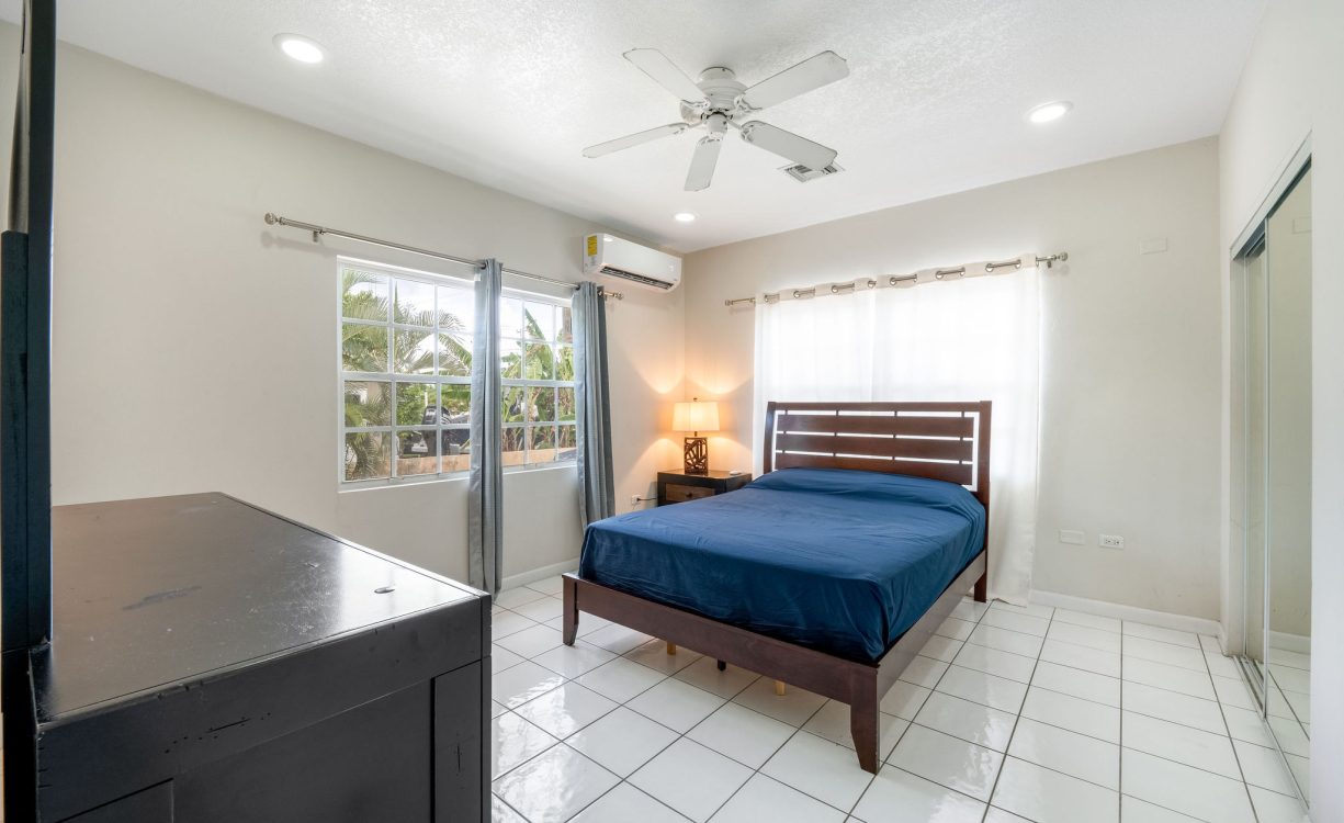 POINSETTIA PLACE UNIT 6