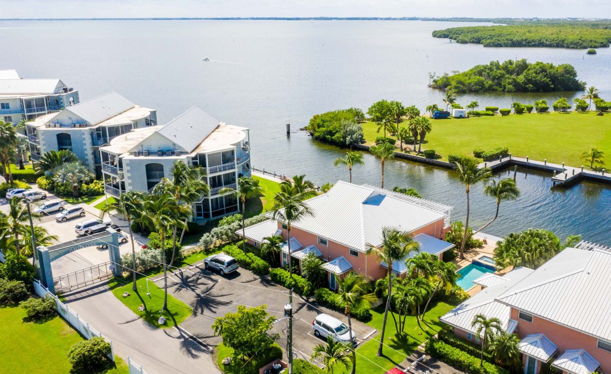 Sound Side Club 3 Snug Harbour — Property Cayman Real Estate Experts in the Cayman Islands