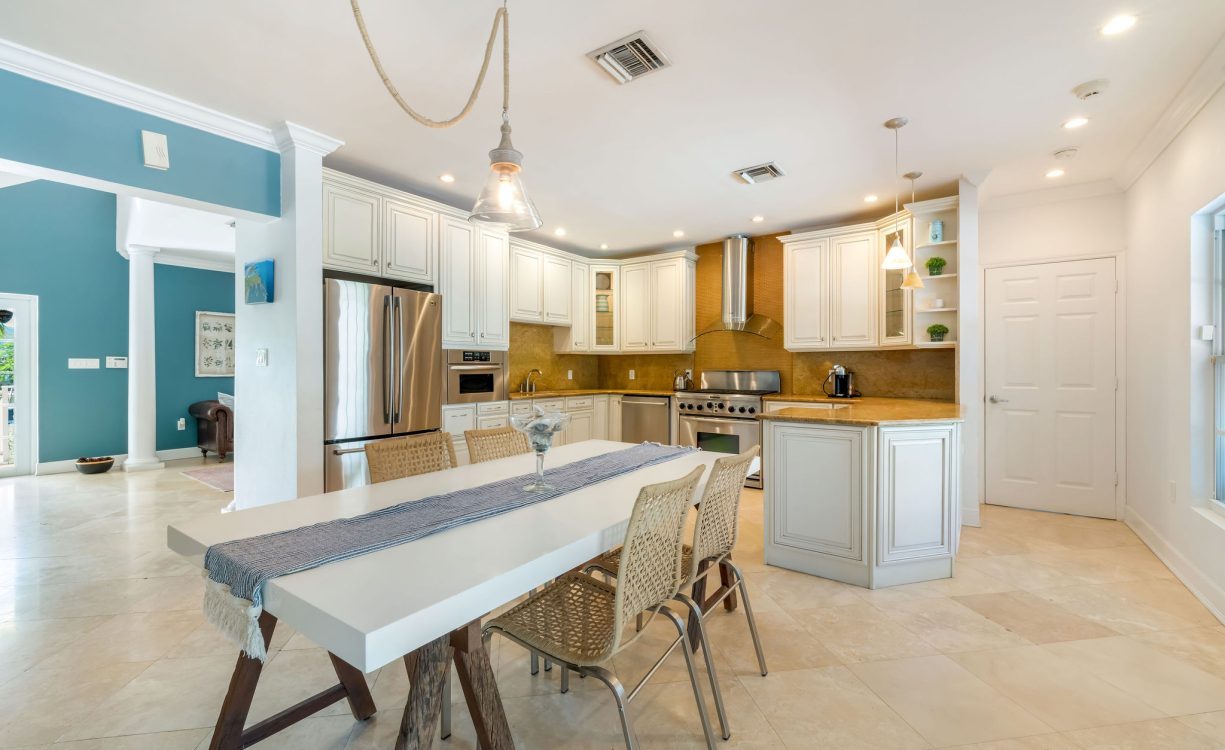 DENHAM THOMPSON WAY 127