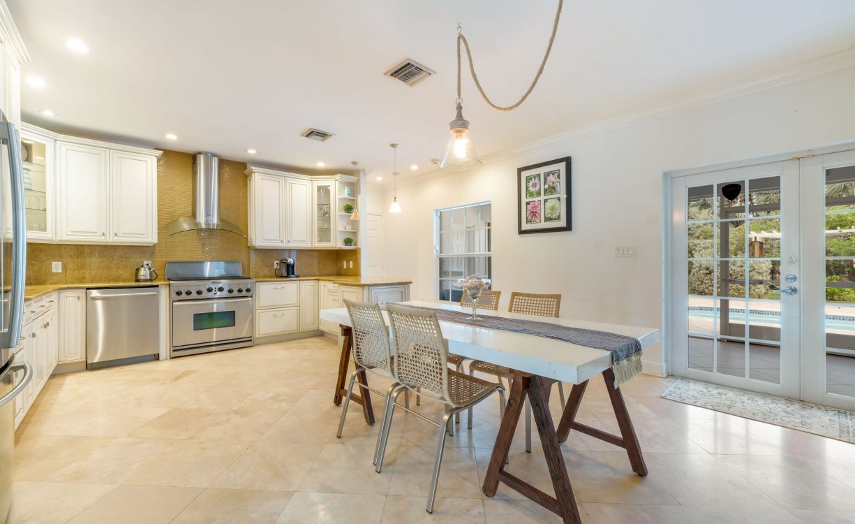 DENHAM THOMPSON WAY 127