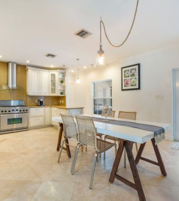 DENHAM THOMPSON WAY 127