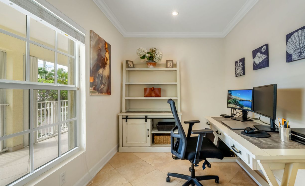 DENHAM THOMPSON WAY 127