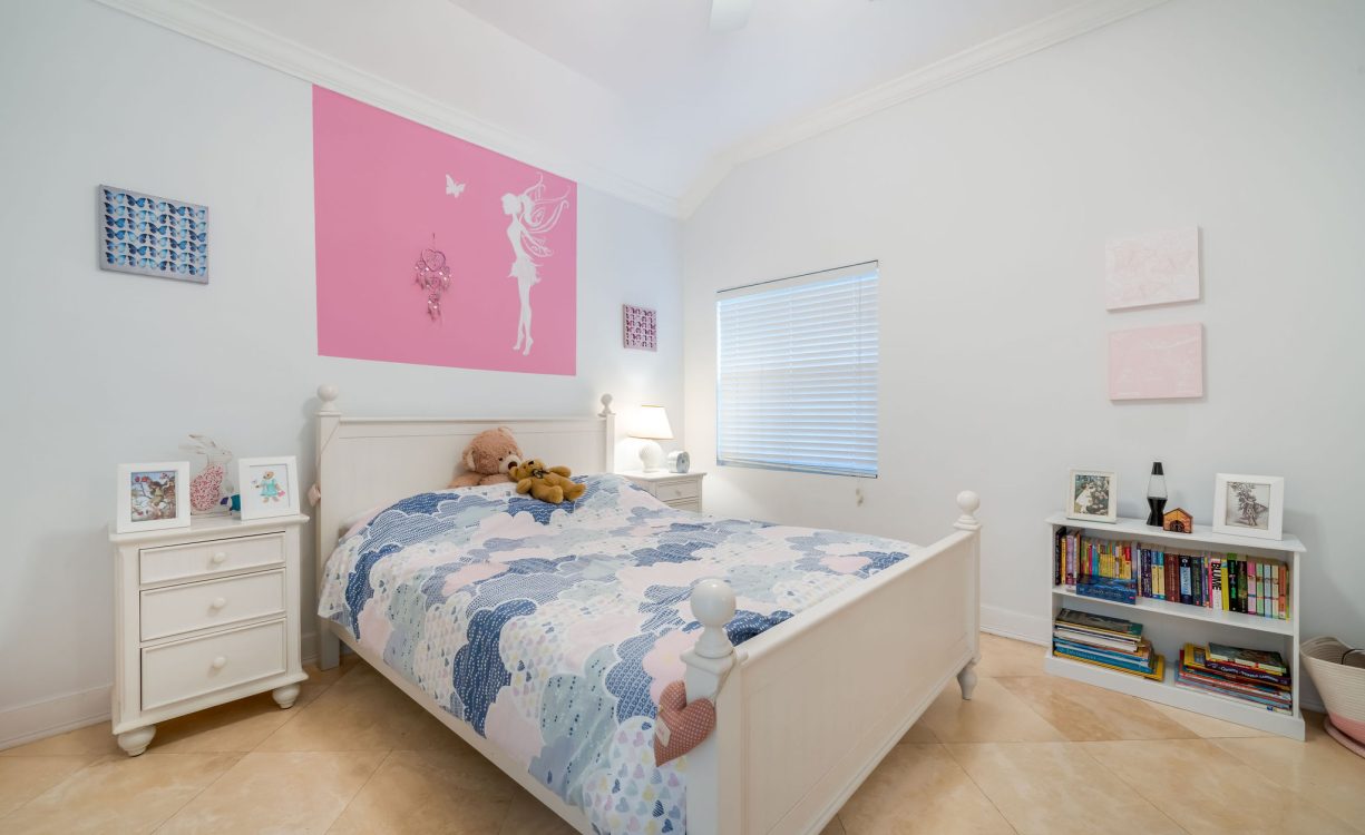DENHAM THOMPSON WAY 127