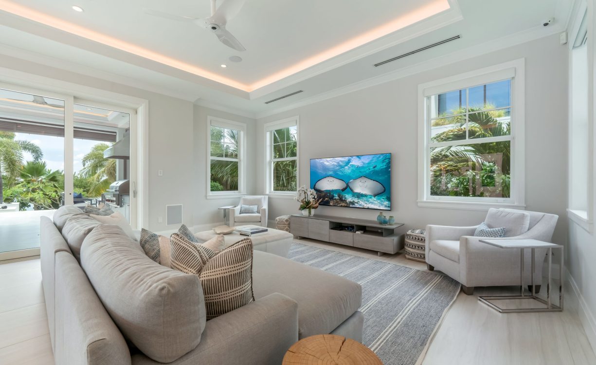 CRYSTAL DRIVE 221 CRYSTAL HARBOUR WATERFRONT HOME