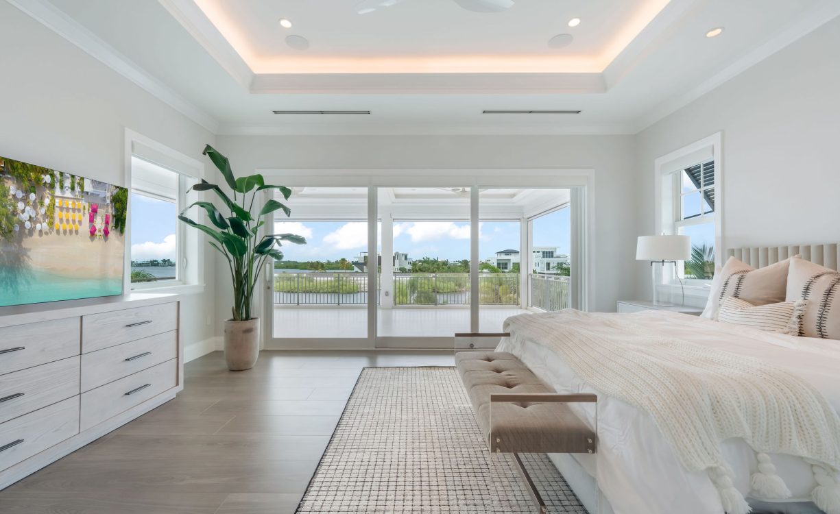 CRYSTAL DRIVE 221 CRYSTAL HARBOUR WATERFRONT HOME