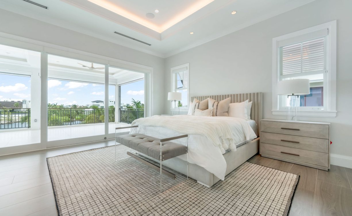 CRYSTAL DRIVE 221 CRYSTAL HARBOUR WATERFRONT HOME