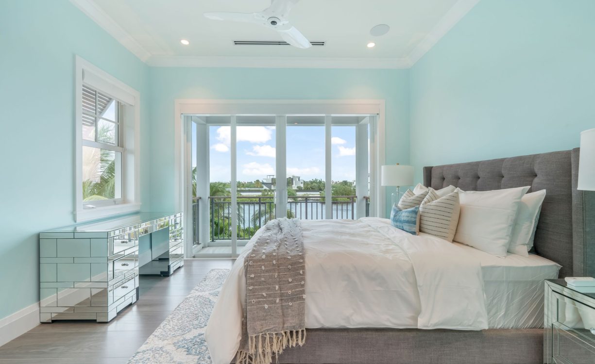 CRYSTAL DRIVE 221 CRYSTAL HARBOUR WATERFRONT HOME