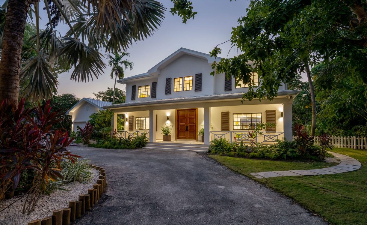 Avenue 51, sters Estates Home — Property Cayman Real