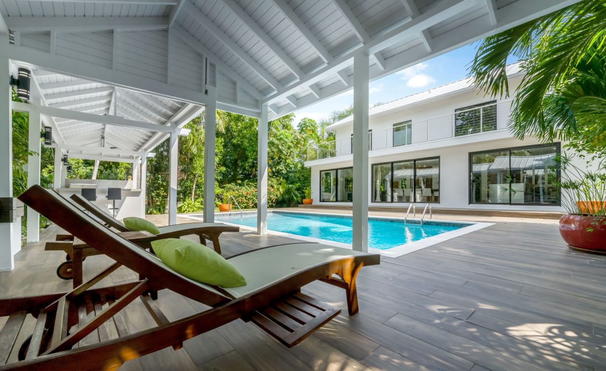 Avenue 51, sters Estates Home — Property Cayman Real