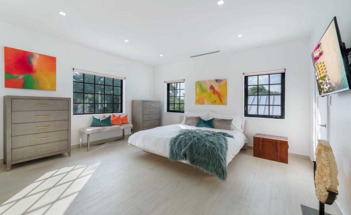 Avenue 51, sters Estates Home — Property Cayman Real