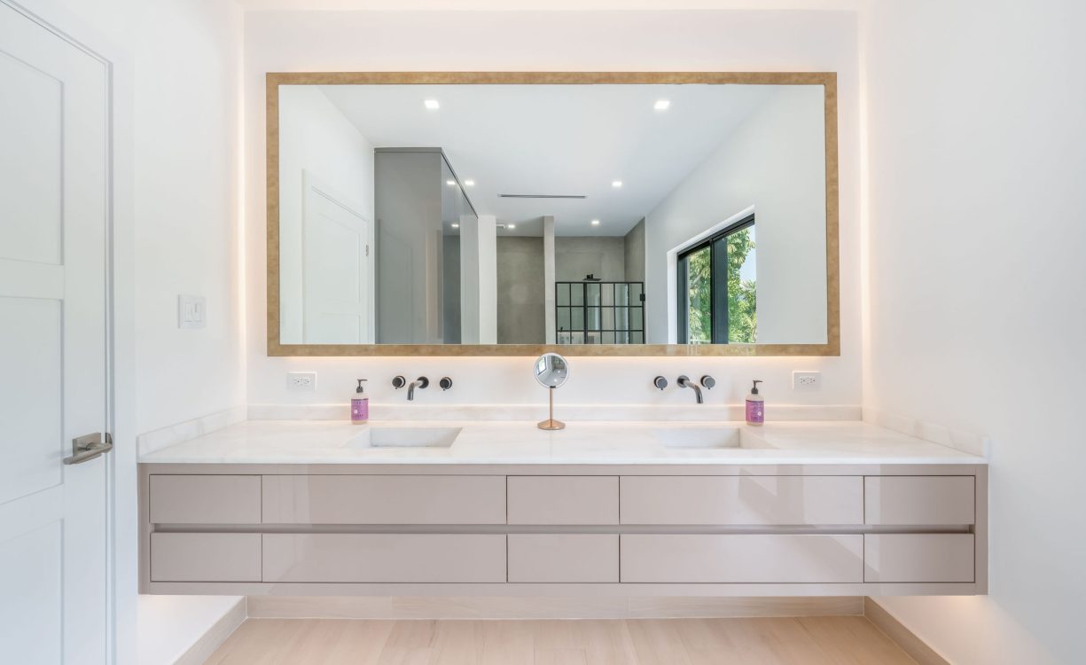 Avenue 51, sters Estates Home — Property Cayman Real