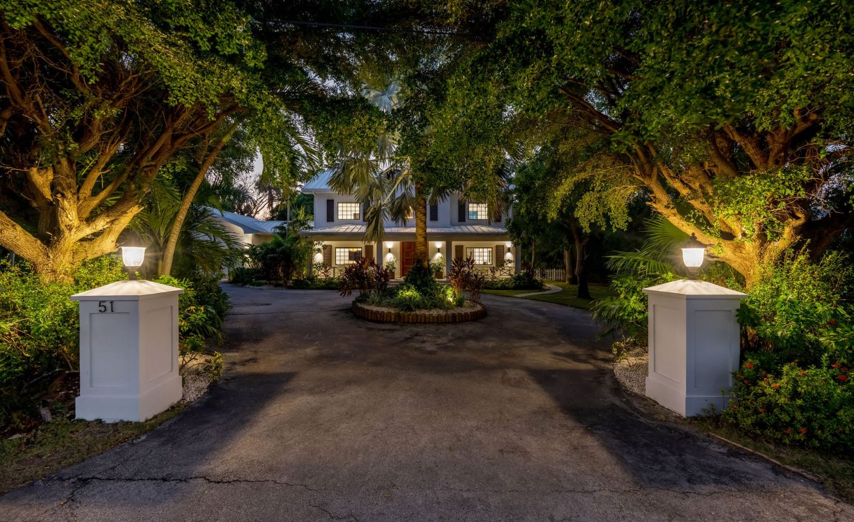 Avenue 51, sters Estates Home — Property Cayman Real