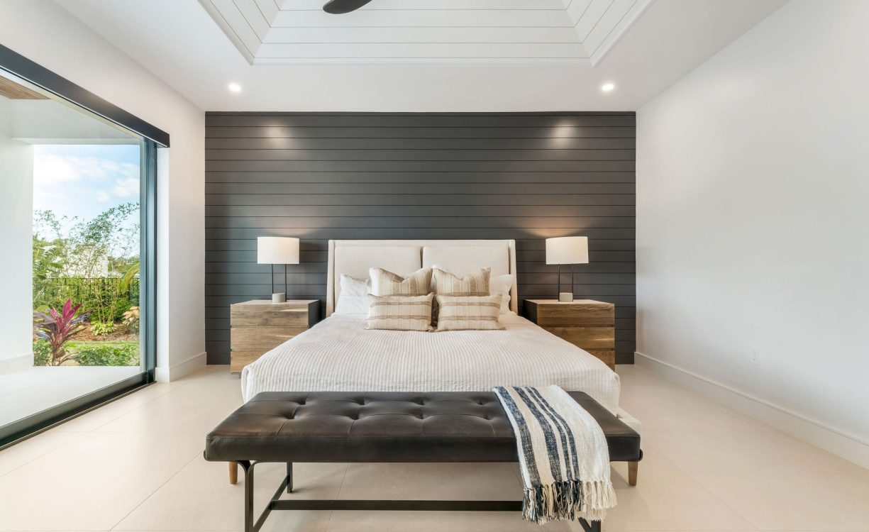 LALIQUE QUAY BRAND NEW HOME