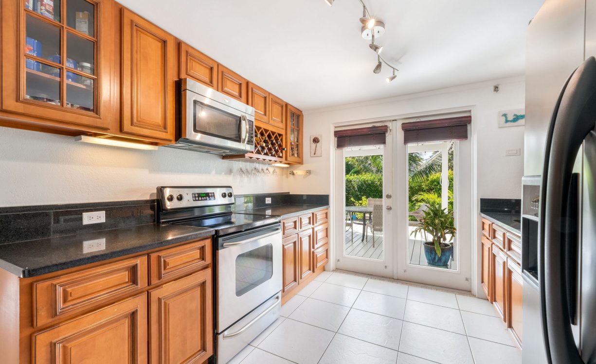 Jennifer Drive 50, Snug Harbour Home With Rental Apartment — Property