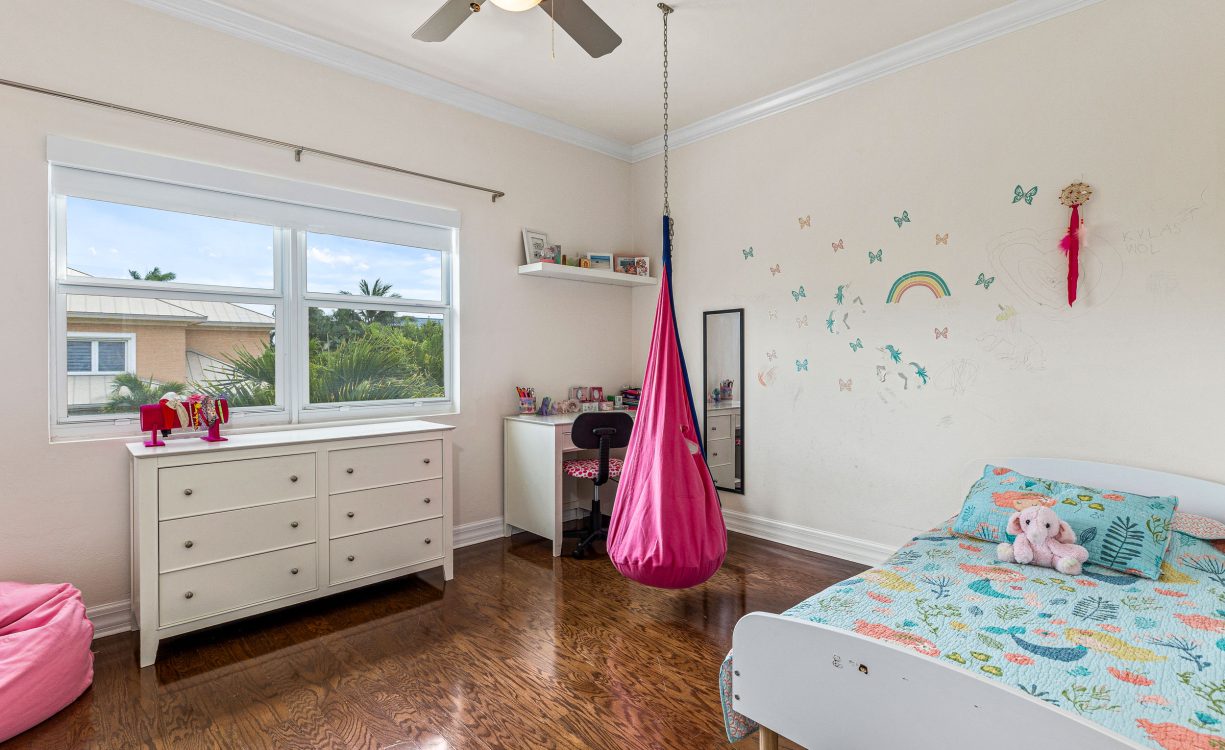 Snug Harbour Groves 1, Seven Mile Corridor Duplex — Property Cayman
