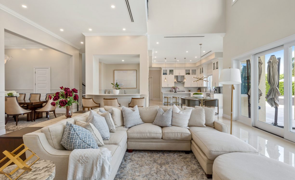 BRITANNIA DRIVE 526, EXECUTIVE FAMILY HOME