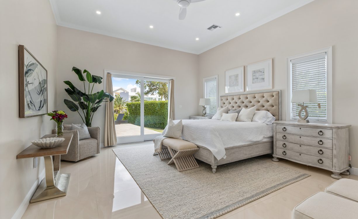 BRITANNIA DRIVE 526, EXECUTIVE FAMILY HOME