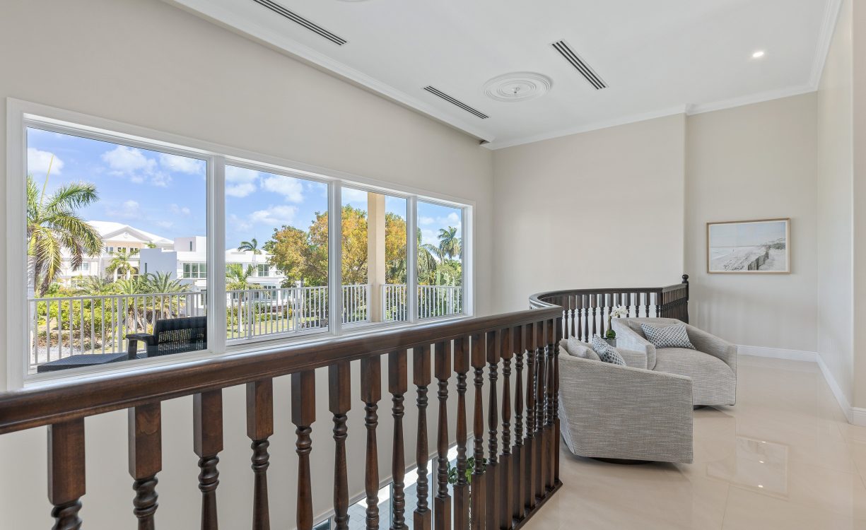 BRITANNIA DRIVE 526, EXECUTIVE FAMILY HOME
