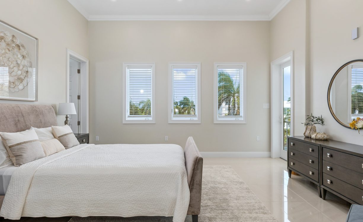 BRITANNIA DRIVE 526, EXECUTIVE FAMILY HOME