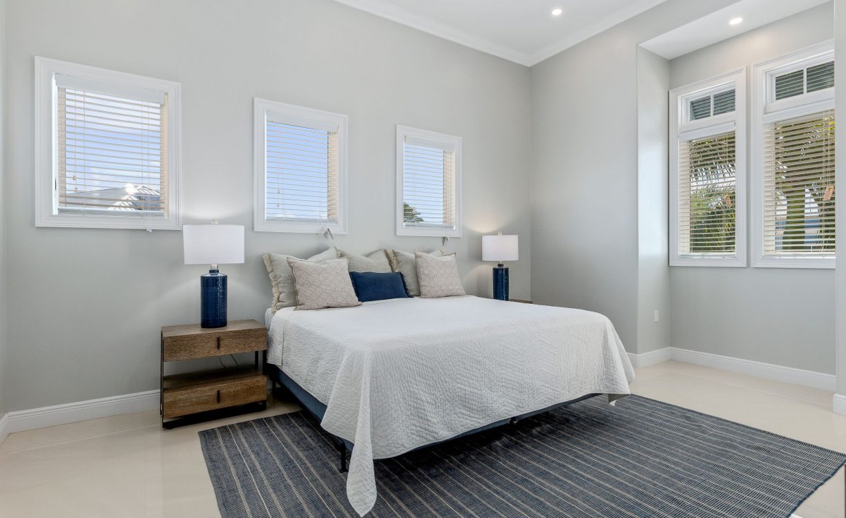 BRITANNIA DRIVE 526, EXECUTIVE FAMILY HOME
