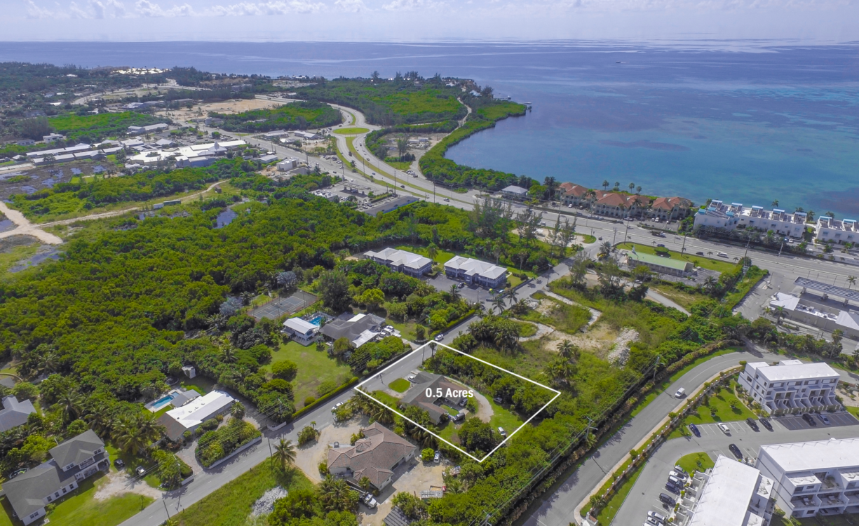 SELKIRK DRIVE 63, GRAND HARBOUR FIXER UPPER