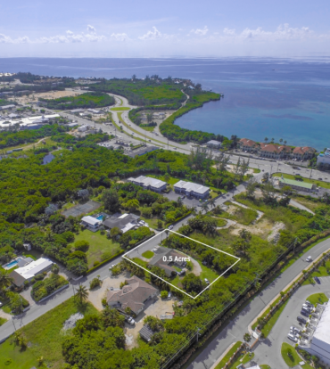 SELKIRK DRIVE 63, GRAND HARBOUR FIXER UPPER