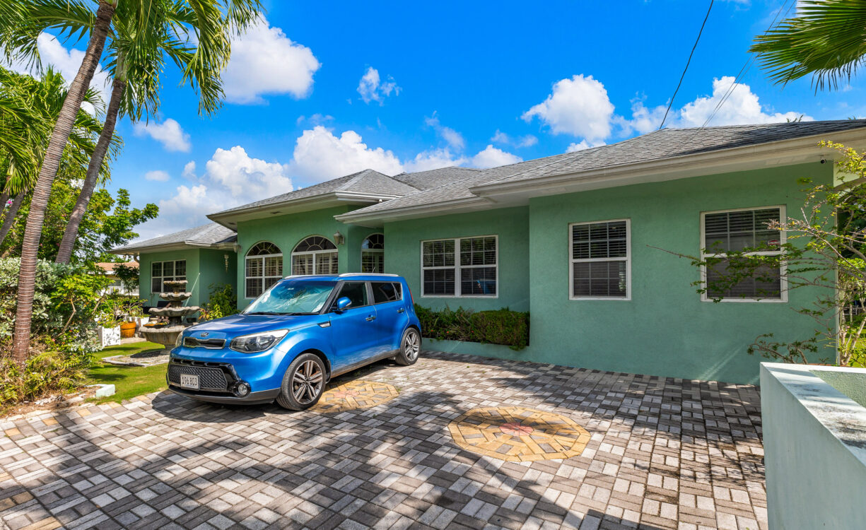 MARIGOLD 15, TROPICAL GARDENS HOME