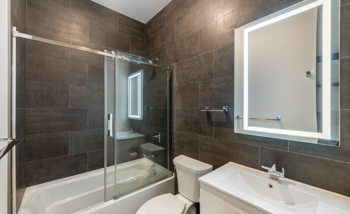 ARVIA 30, GRAND HARBOUR CONDO