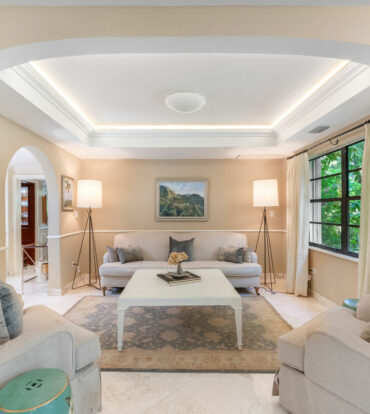 ANNE BONNEY CRESCENT 10, SOUTH SOUND HOME