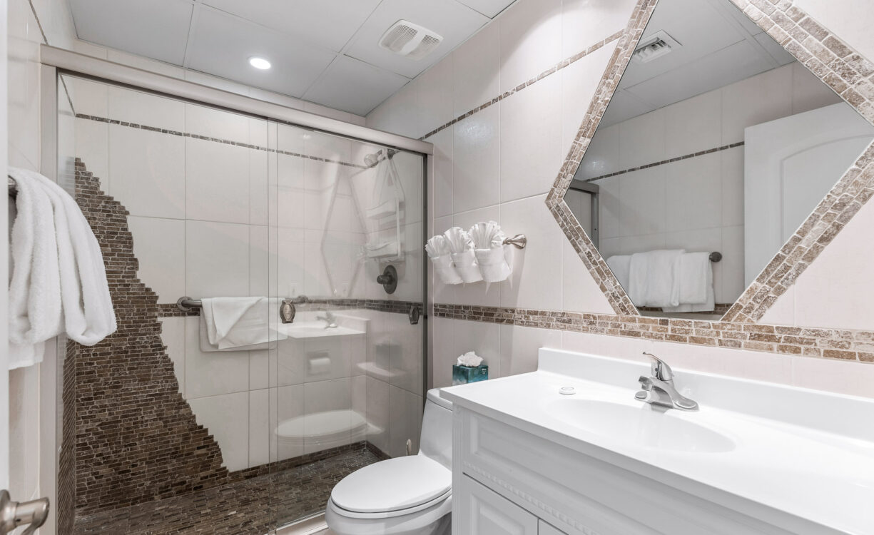CHRISTOPHER COLUMBUS 5, BEACHFRONT CONDO