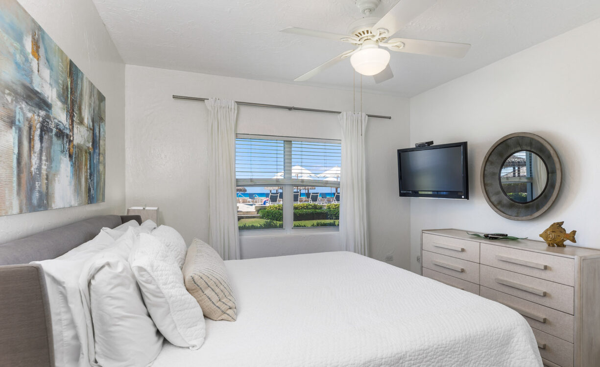CHRISTOPHER COLUMBUS 5, BEACHFRONT CONDO
