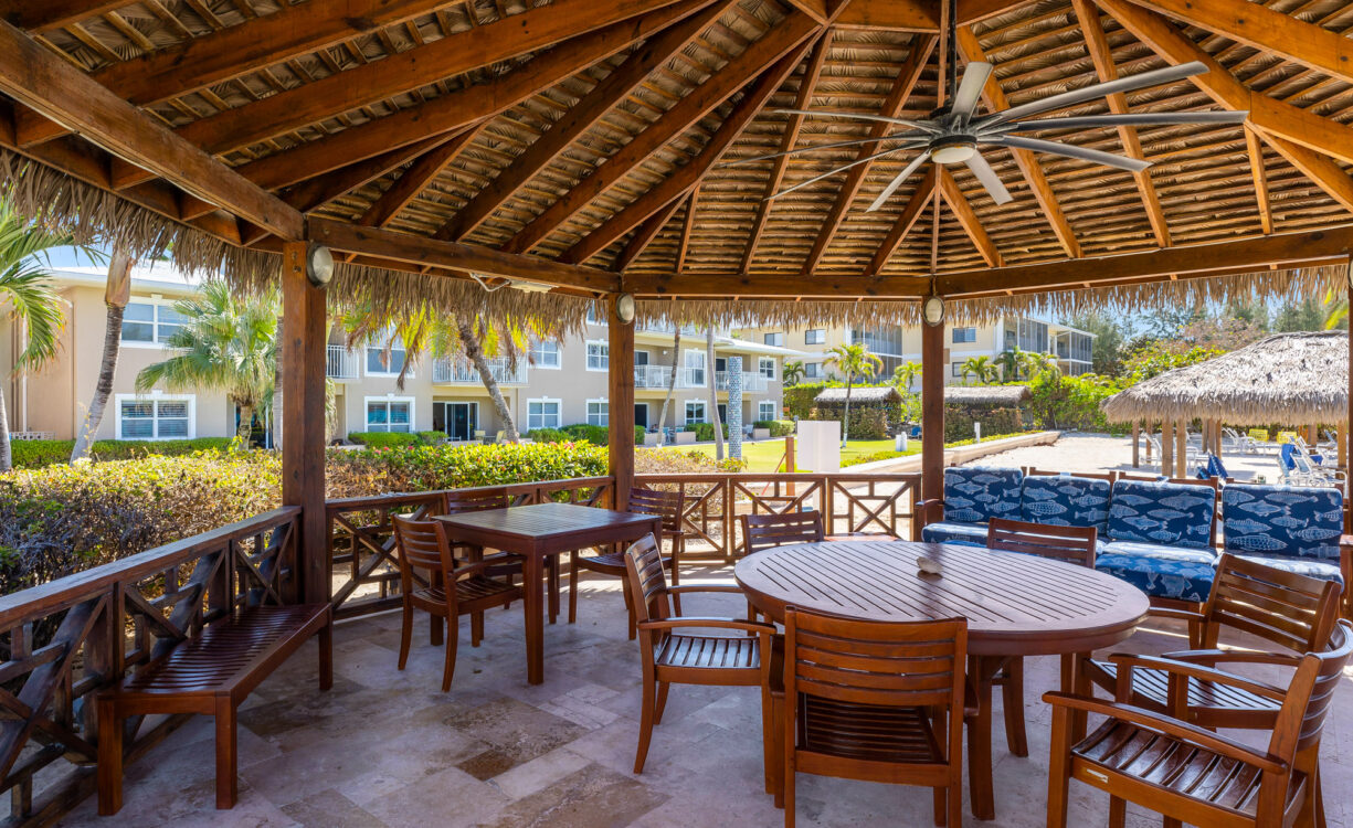 CHRISTOPHER COLUMBUS 5, BEACHFRONT CONDO
