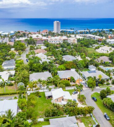 PARKWAY DRIVE 128, SEVEN MILE CORRIDOR WITH TWO INCOME PRODUCING APARTMENTS