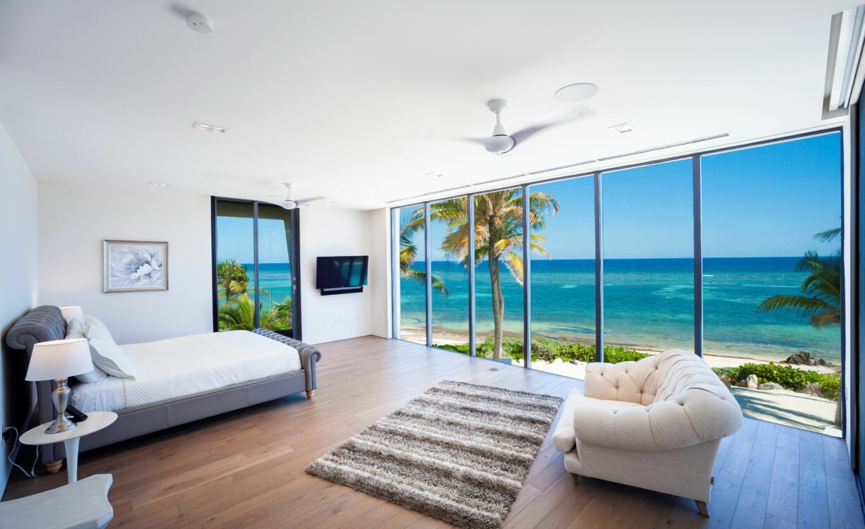 OLYMPUS, RUM POINT6 BEACHFRONT HOME