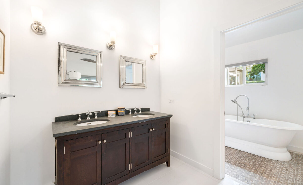 JENNIFER DRIVE 292, SNUG HARBOUR