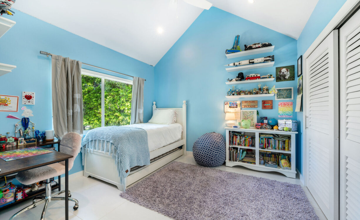 JENNIFER DRIVE 292, SNUG HARBOUR