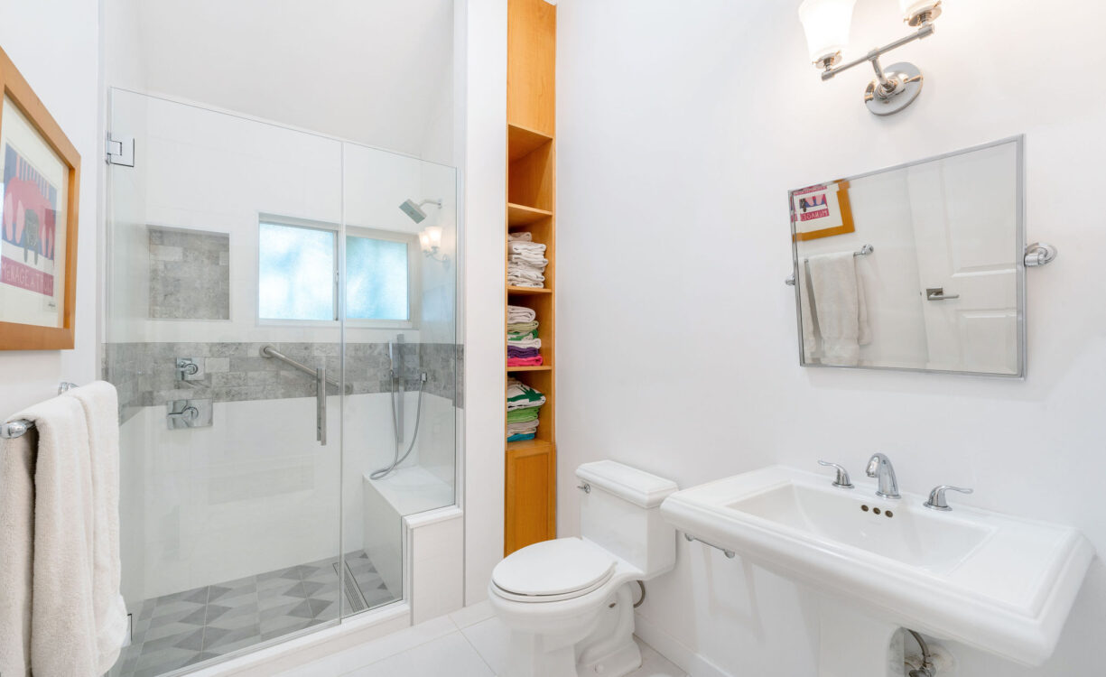 JENNIFER DRIVE 292, SNUG HARBOUR