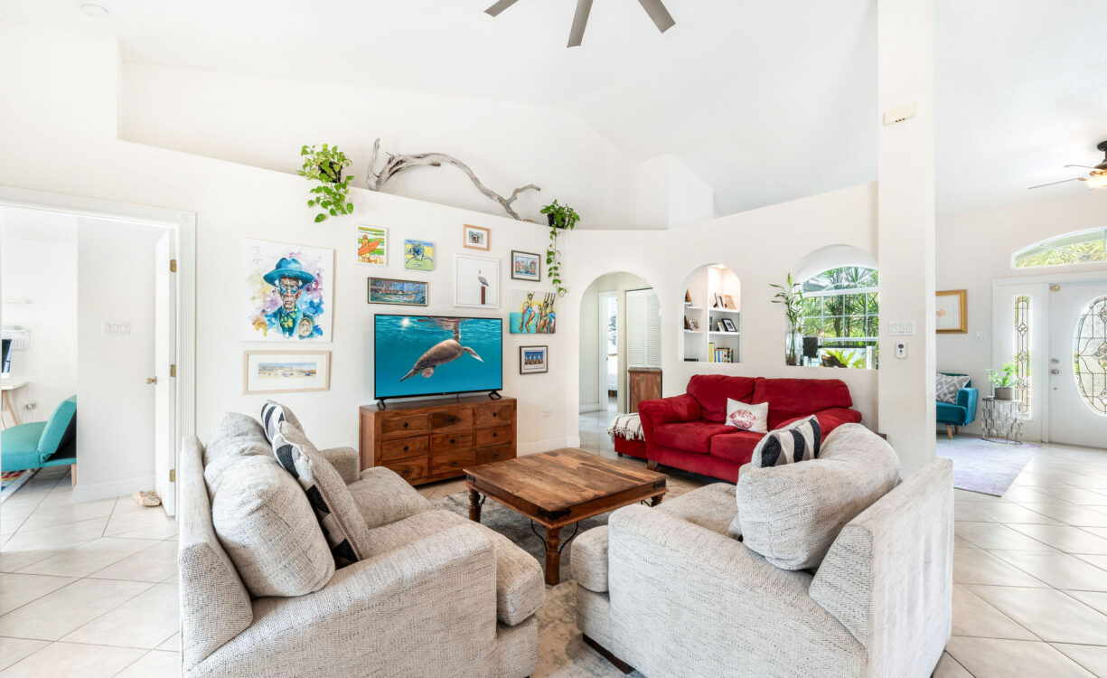 PARADISE CLOSE 18, CANAL FRONT HOME