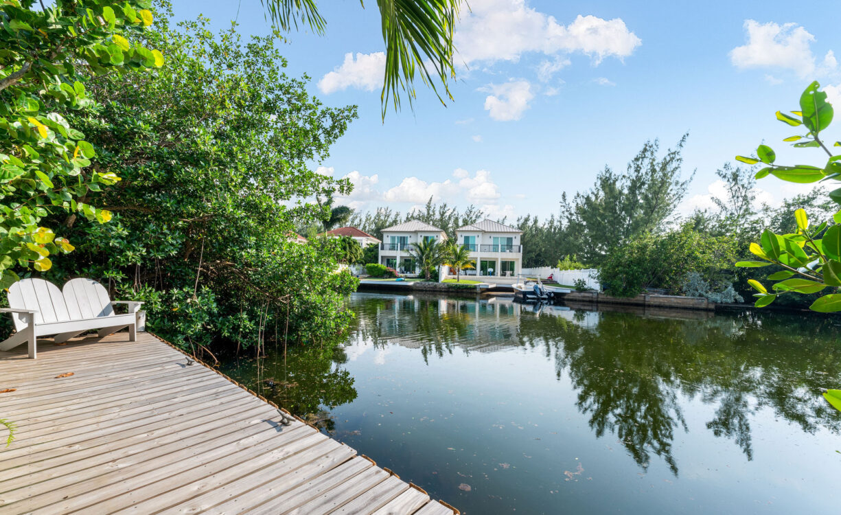 PARADISE CLOSE 18, CANAL FRONT HOME