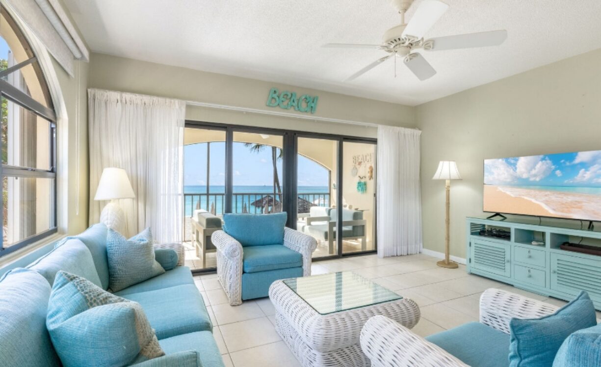 The Heritage Club - Seven Mile Beachfront condo