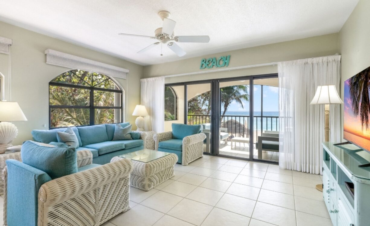 The Heritage Club - Seven Mile Beachfront condo